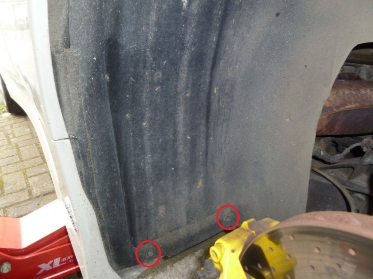 Ferrari 360 Side Skirt Removal