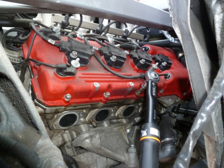 Torquing up the cam covetrs