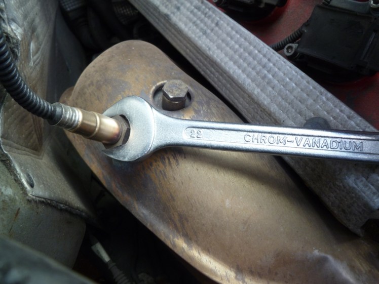 Removing the Lambda sensor